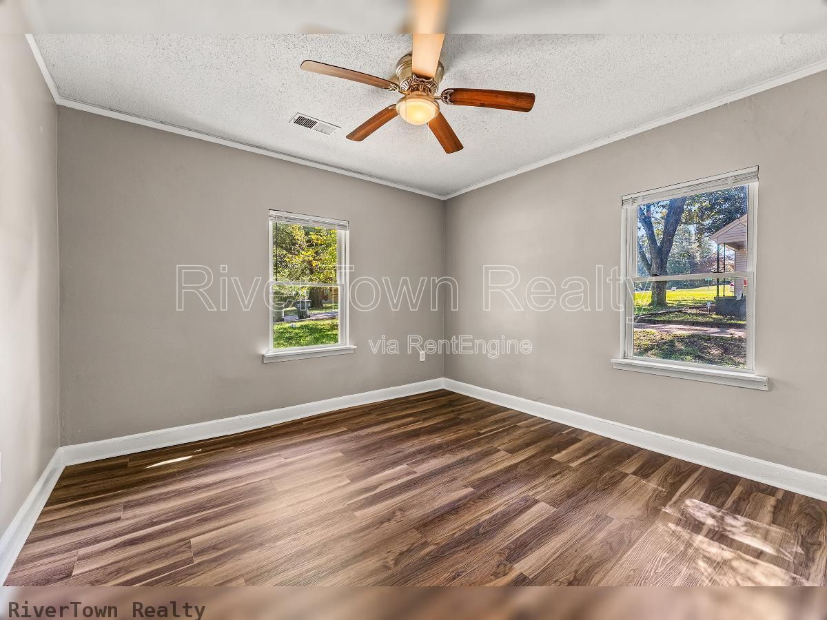 Gallery Image 13