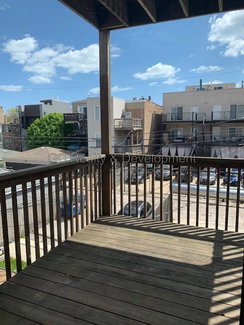 Gallery Image 14