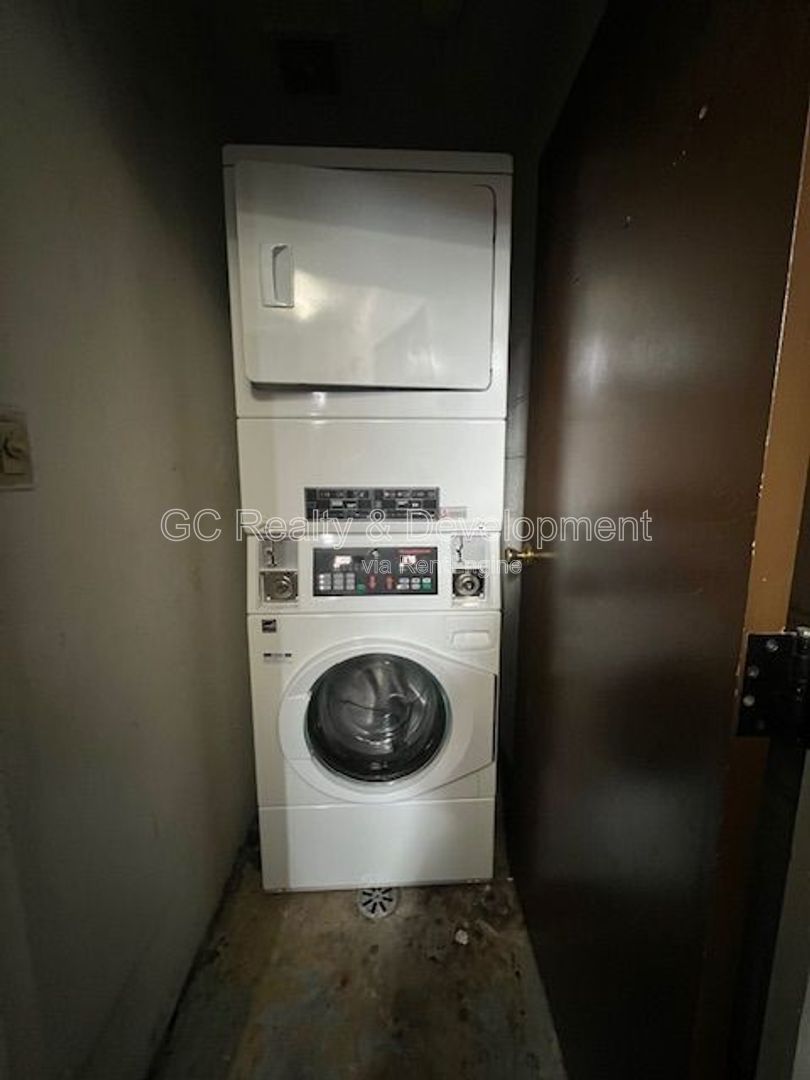 Gallery Image 12