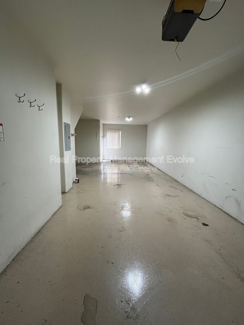 Gallery Image 18
