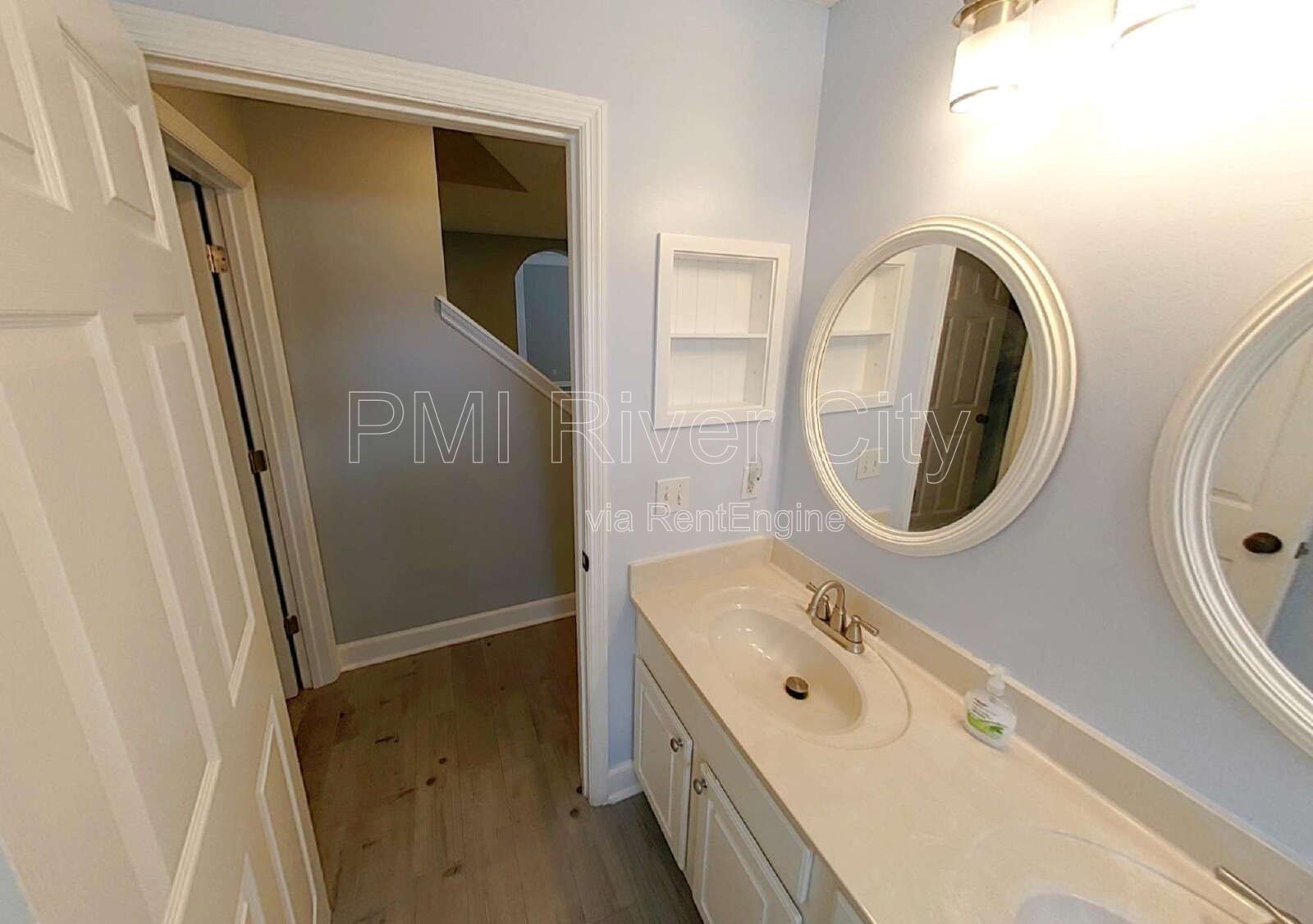 Gallery Image 17