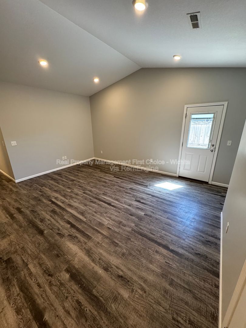 Gallery Image 6