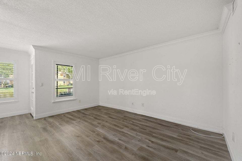 Gallery Image 19