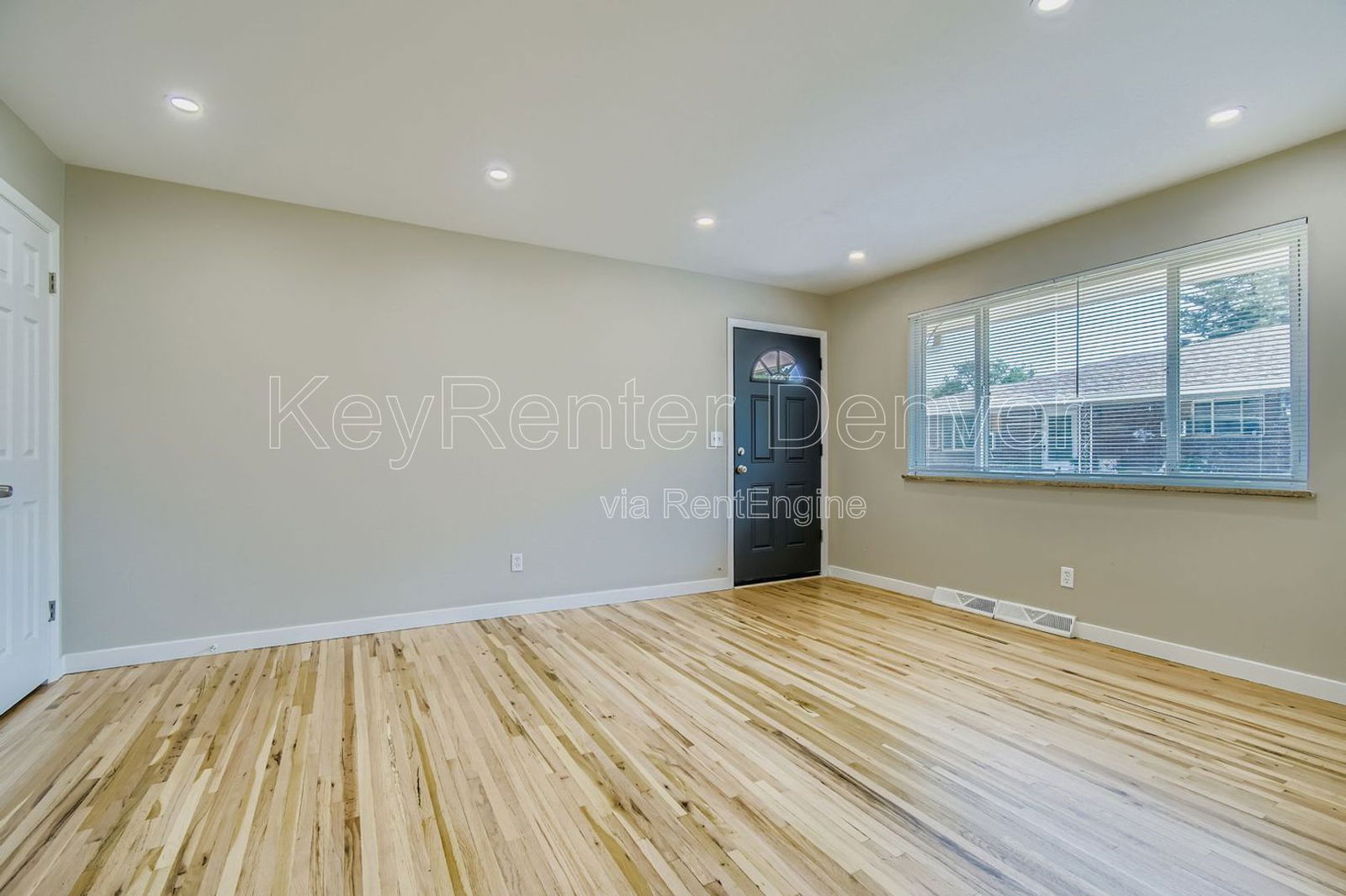 Gallery Image 0