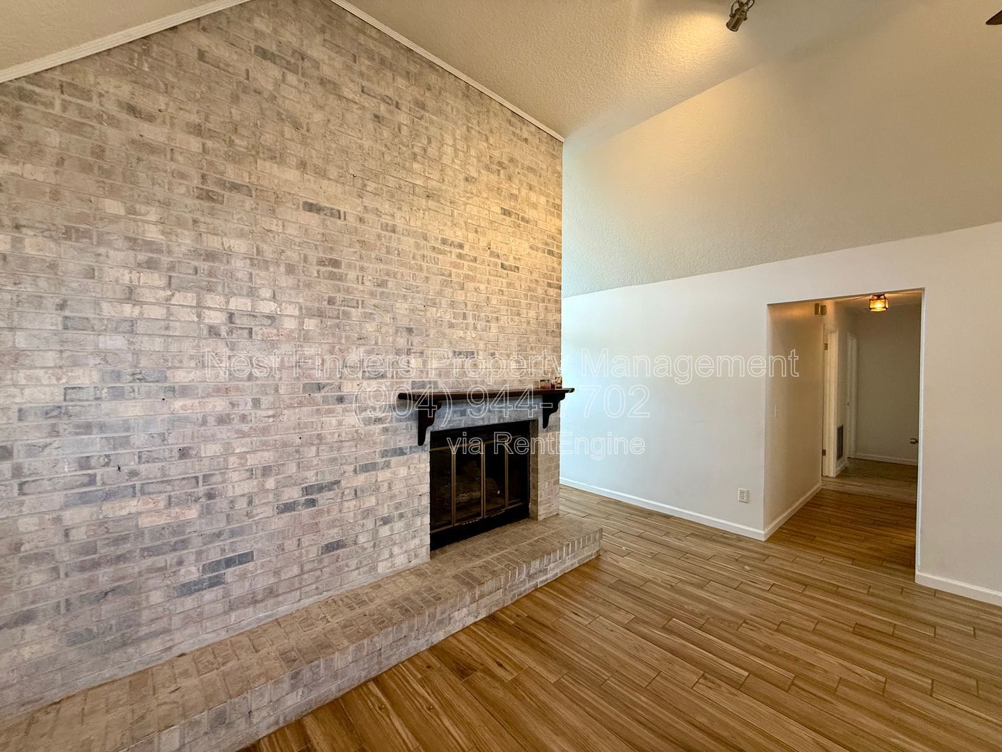 Gallery Image 16