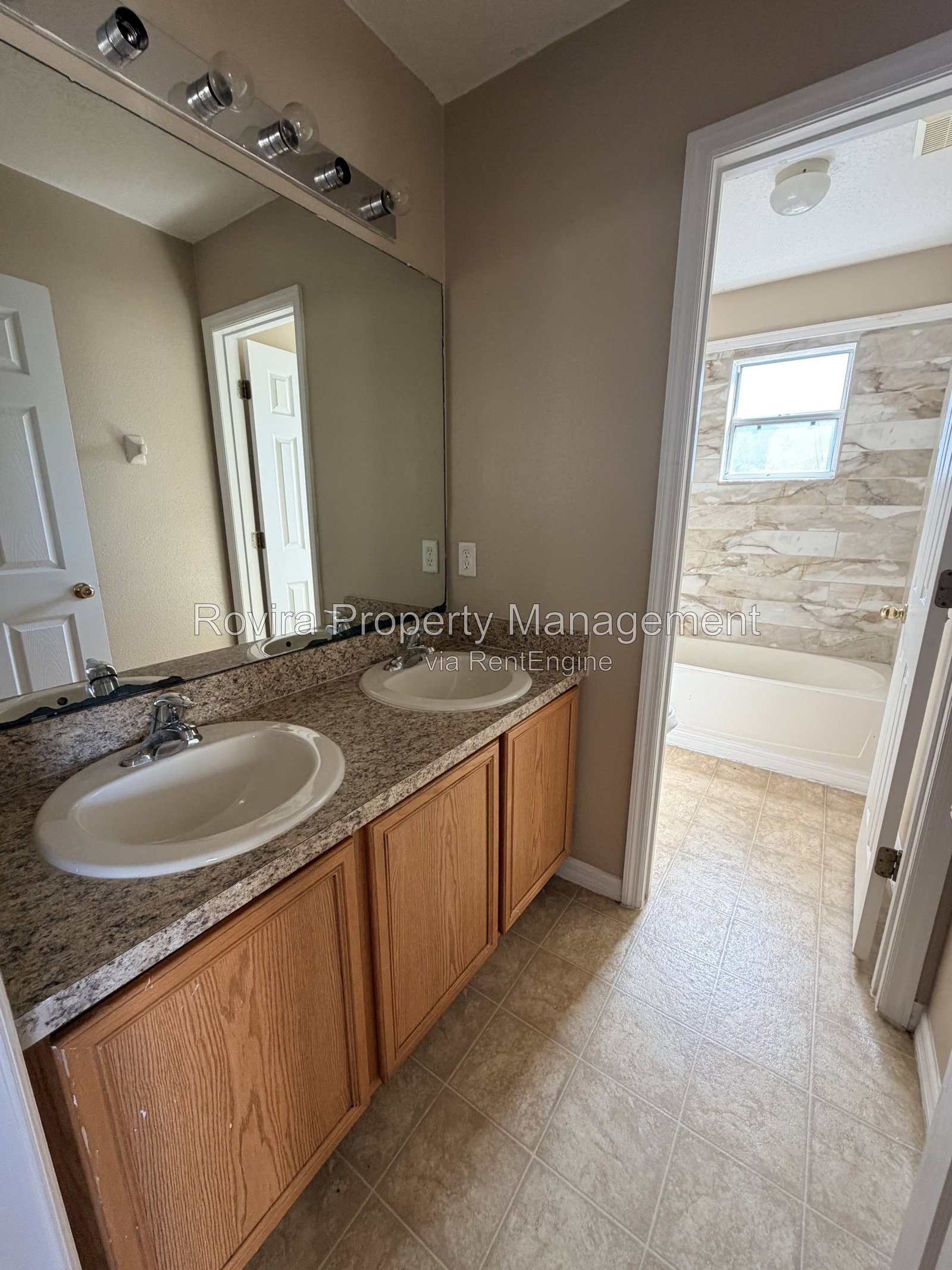 Gallery Image 17