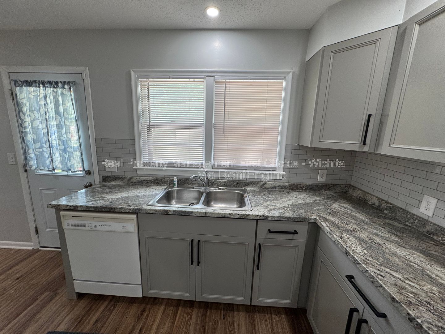 Gallery Image 14