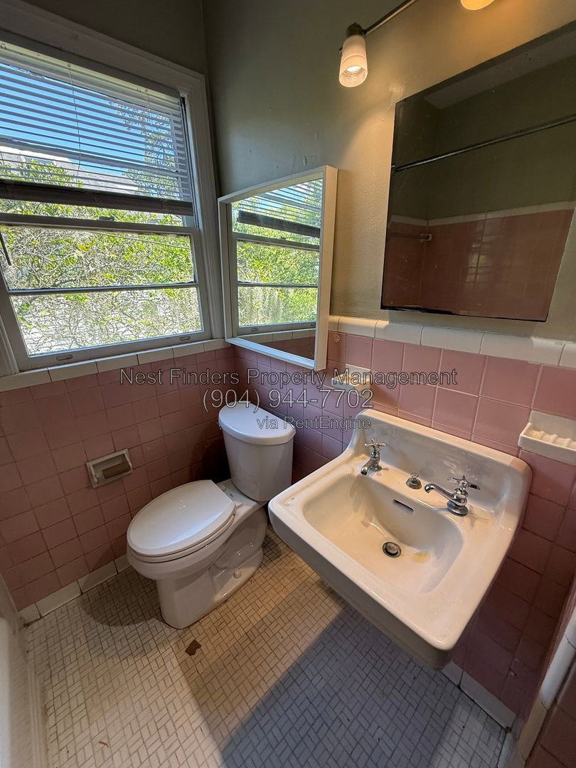 Gallery Image 12