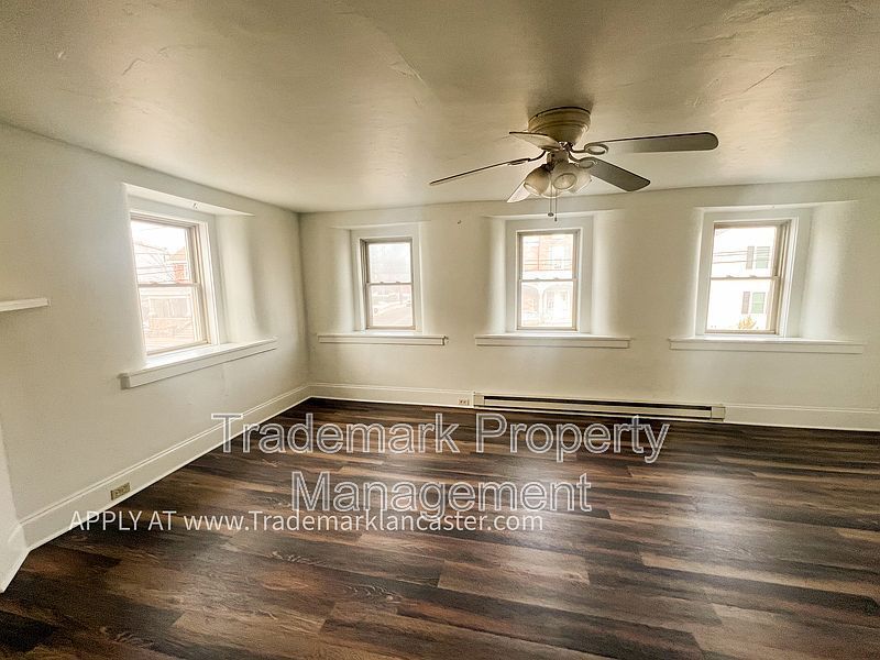 Gallery Image 0