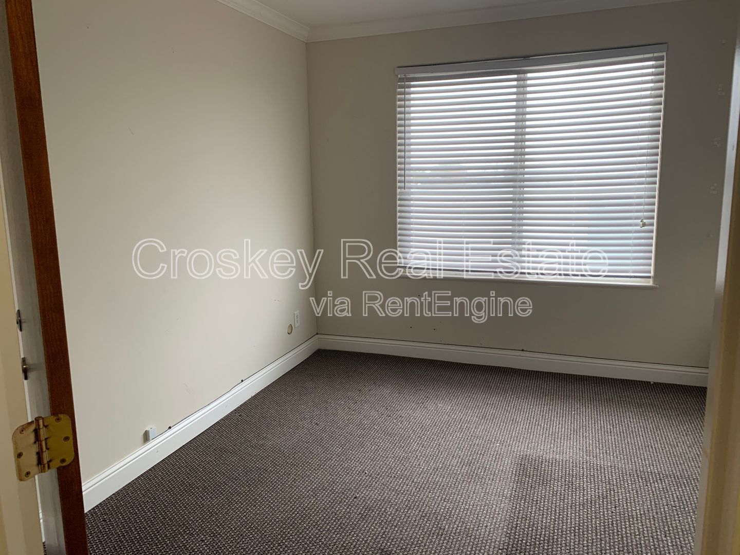 Gallery Image 0
