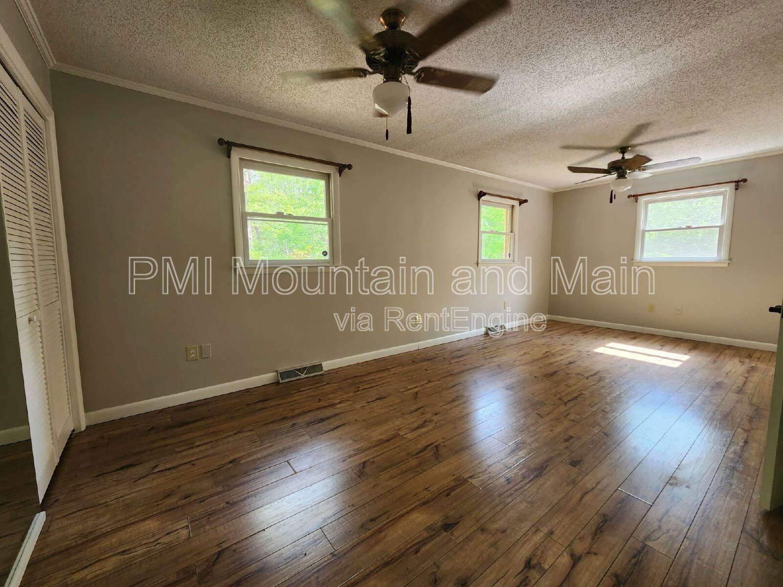Gallery Image 17