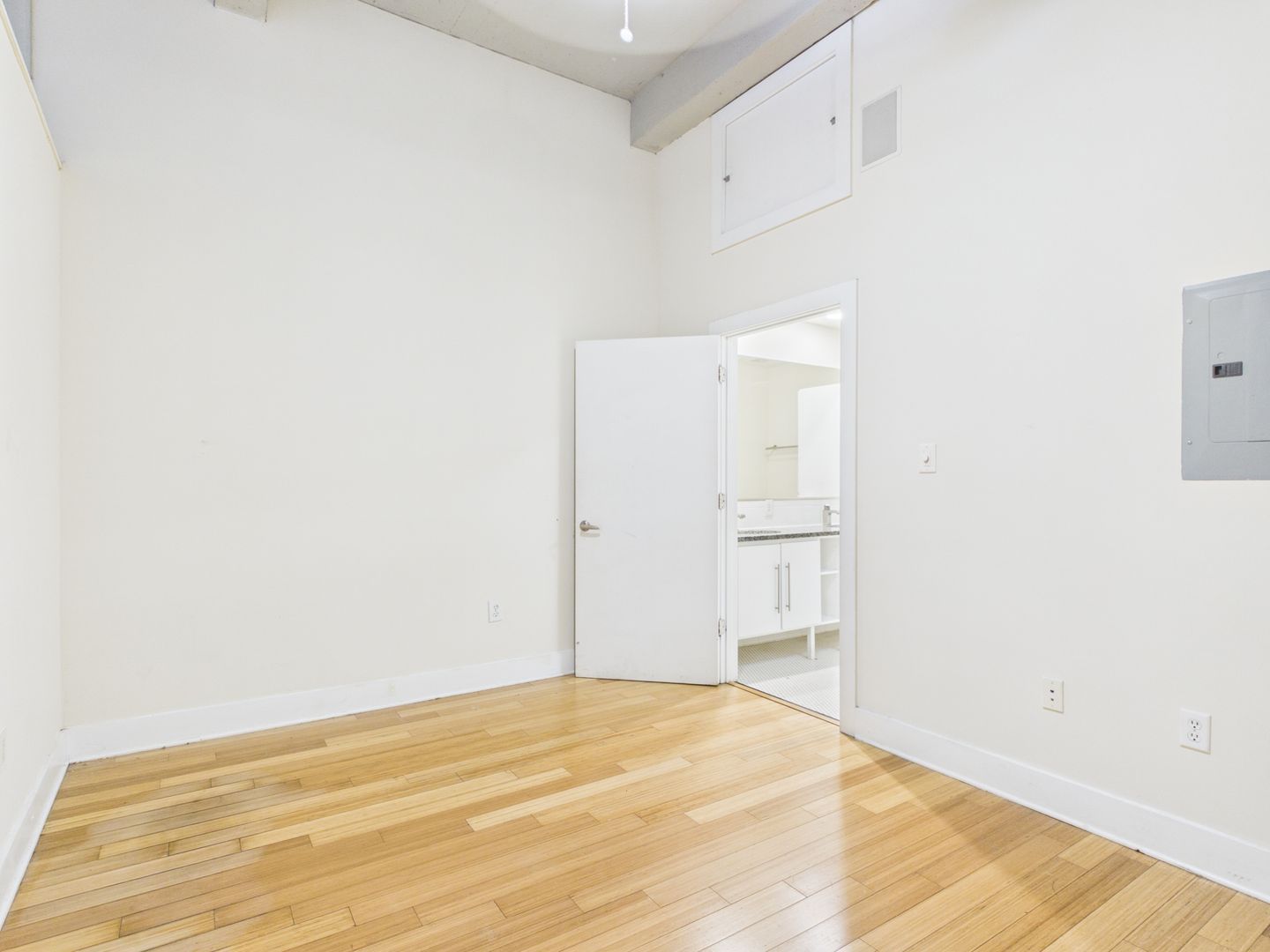 Gallery Image 16