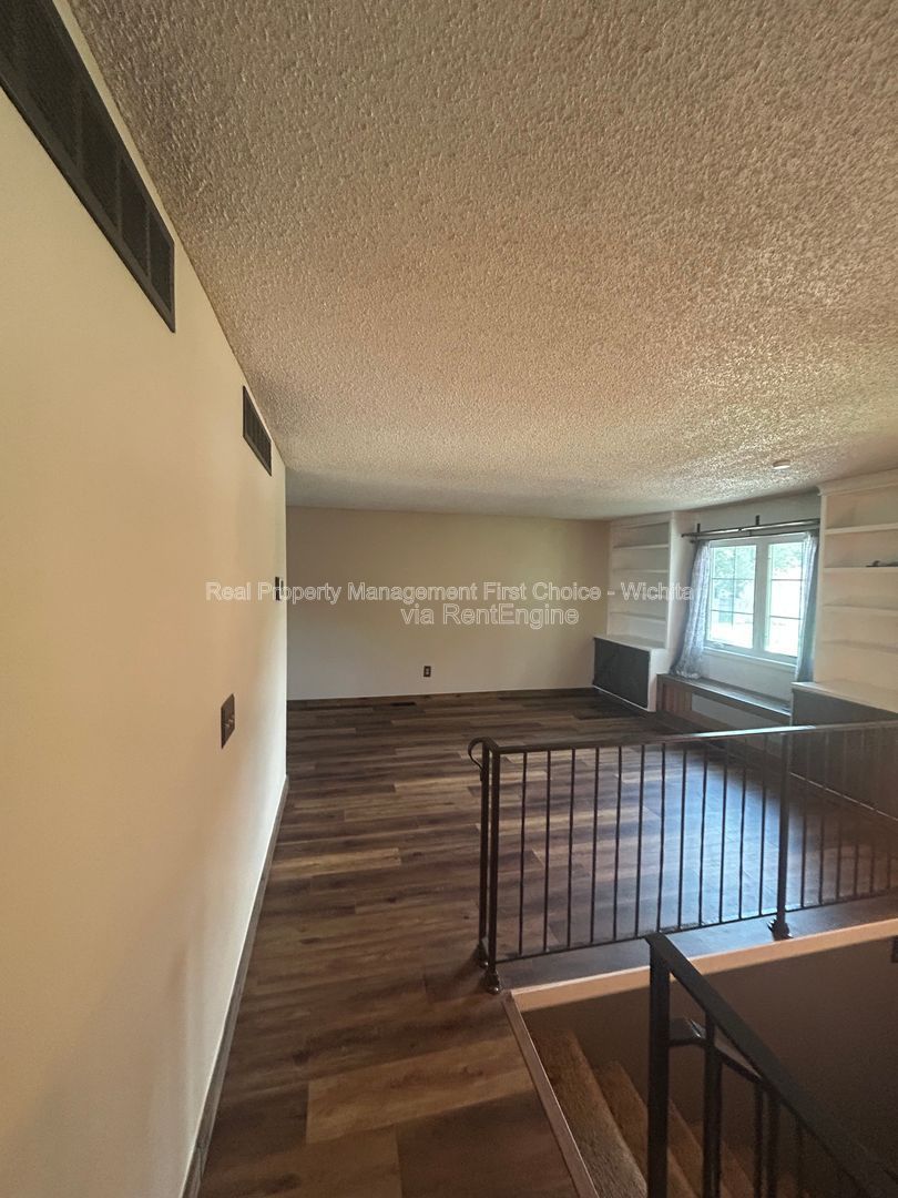 Gallery Image 19