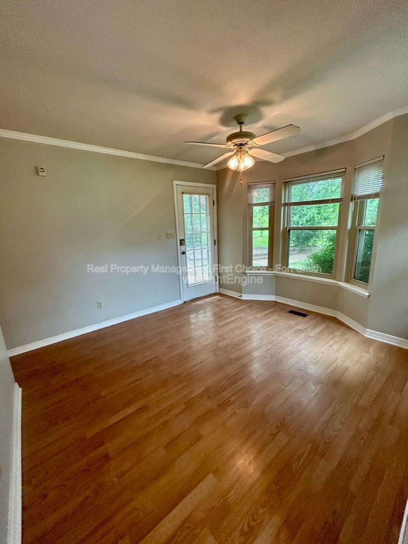 Gallery Image 13