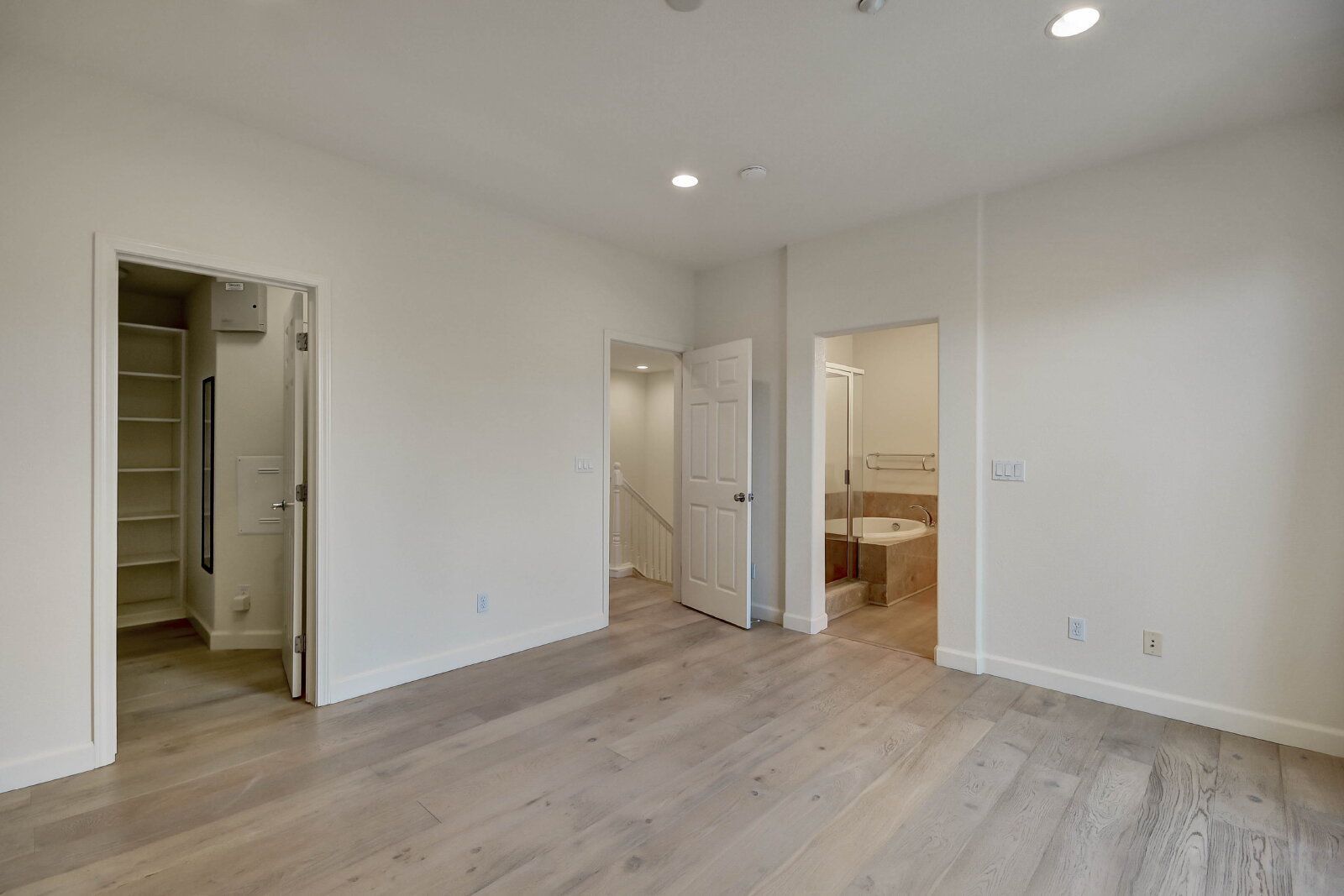 Gallery Image 15