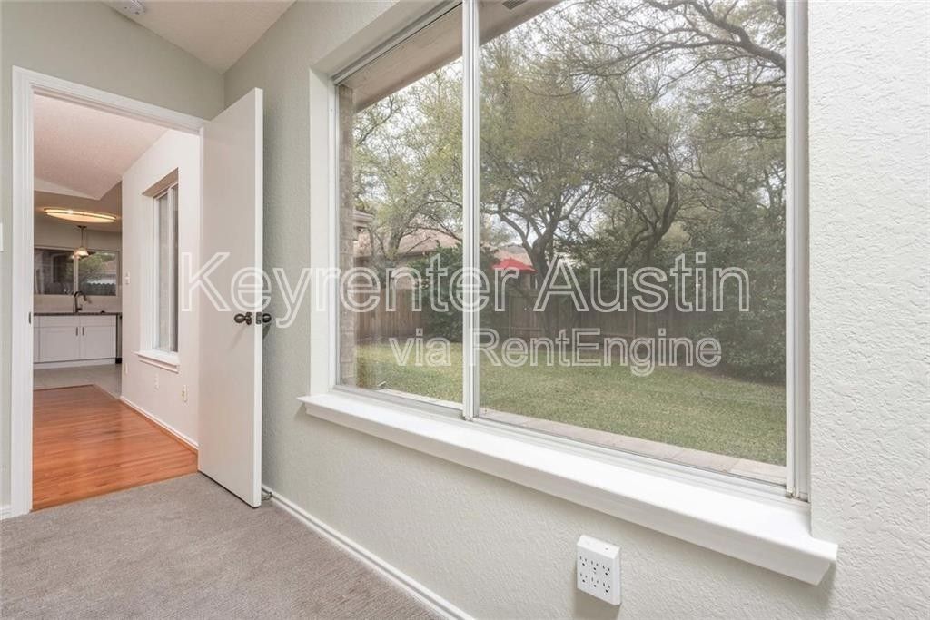 Gallery Image 16