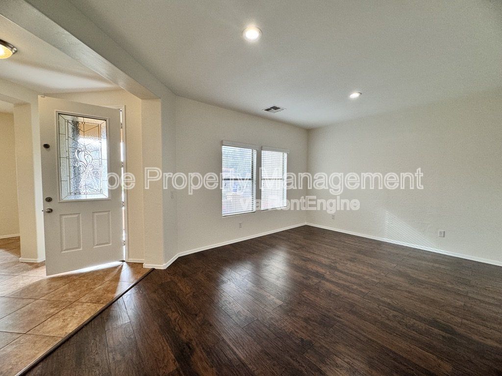Gallery Image 58