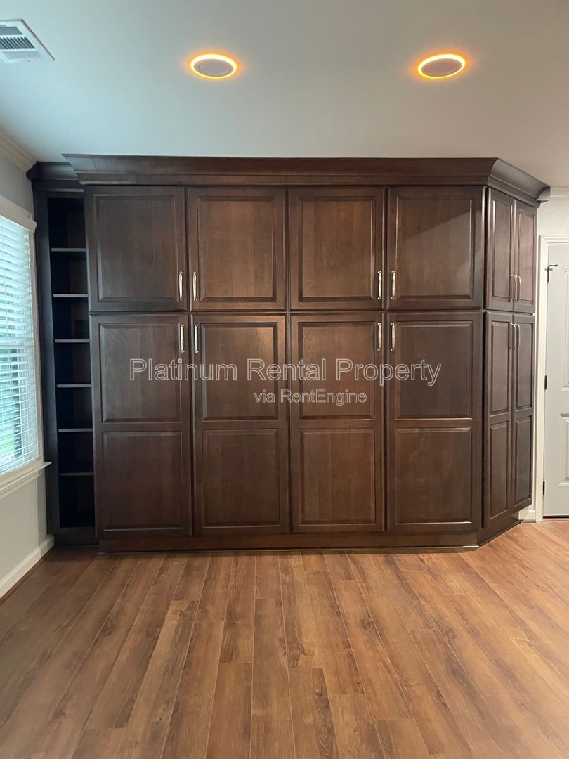 Gallery Image 14