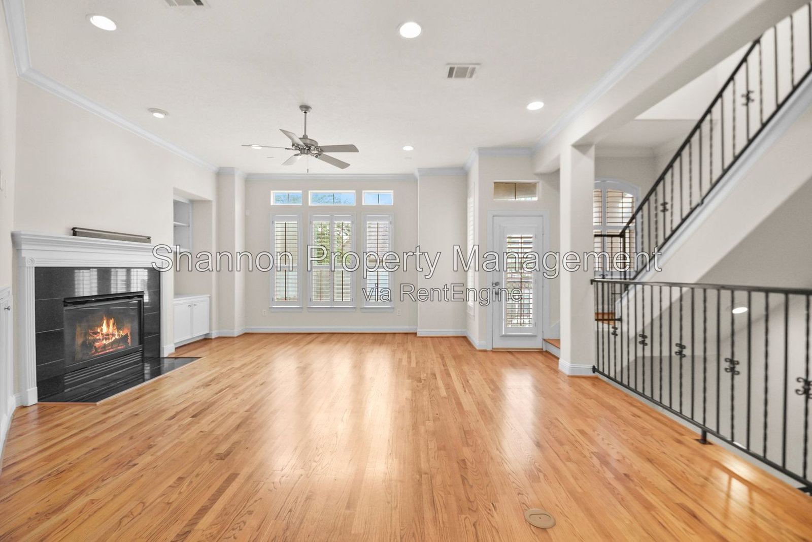 Gallery Image 0