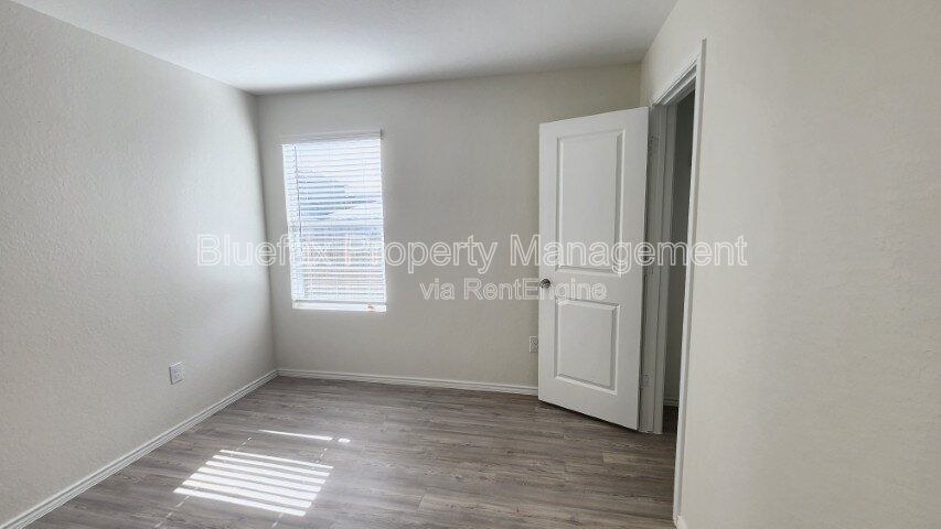 Gallery Image 16
