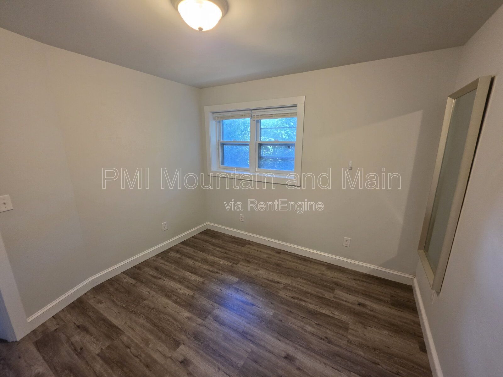 Gallery Image 18