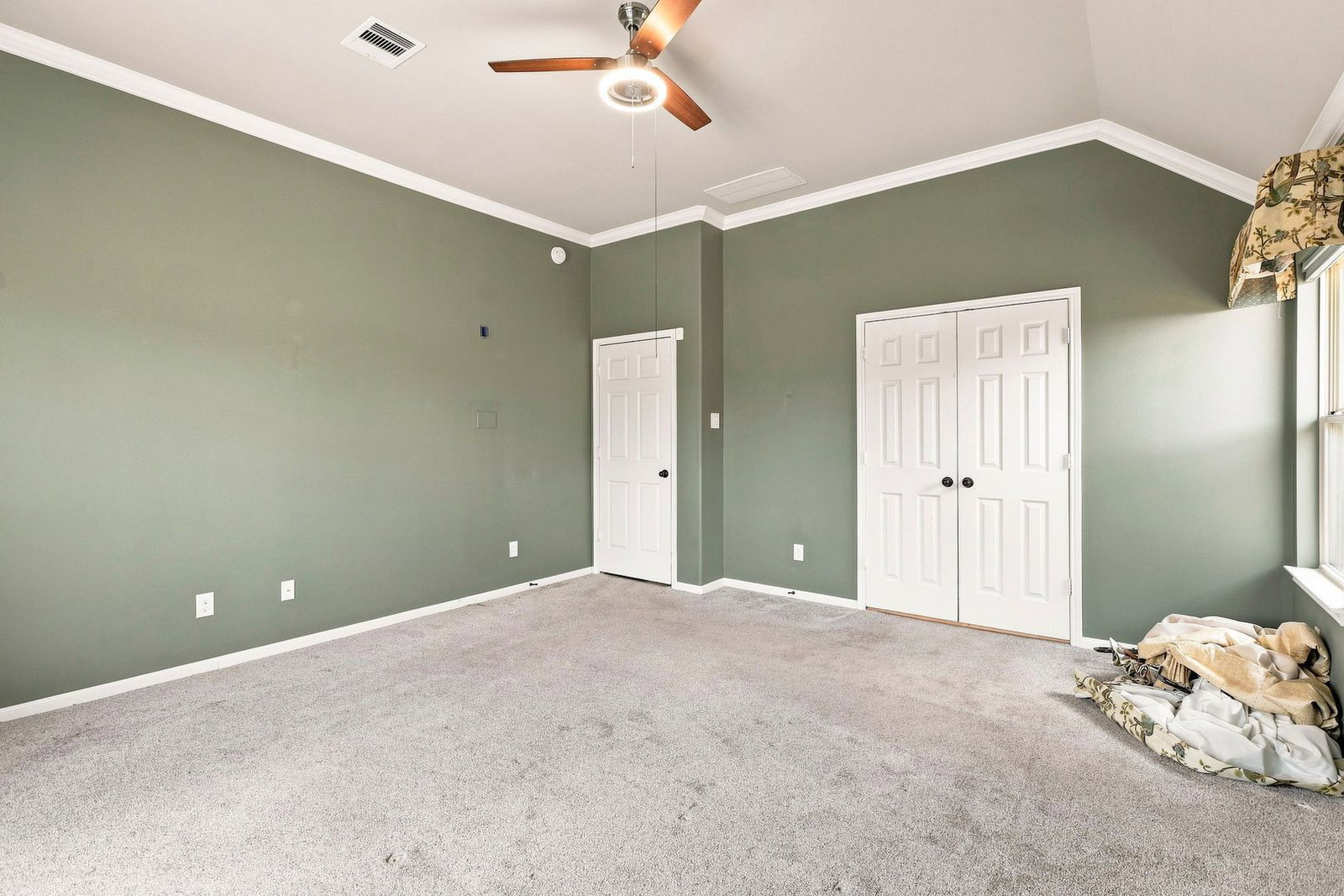 Gallery Image 19