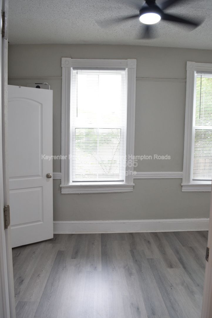 Gallery Image 16