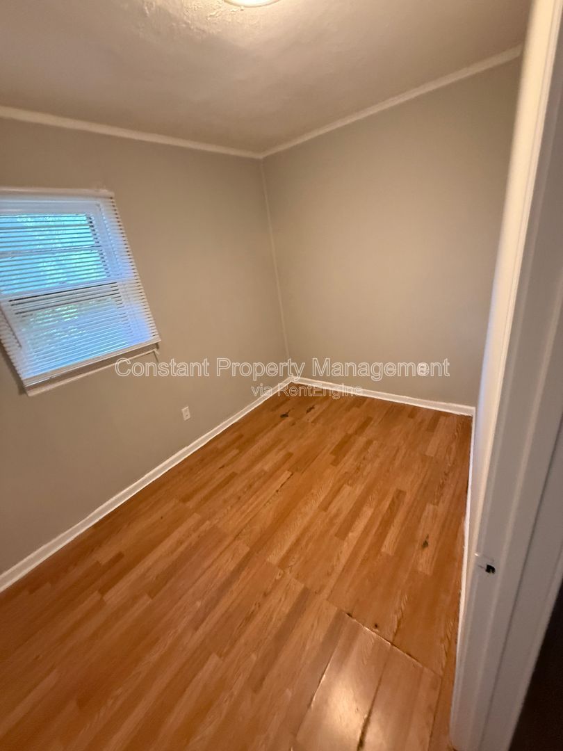 Gallery Image 6