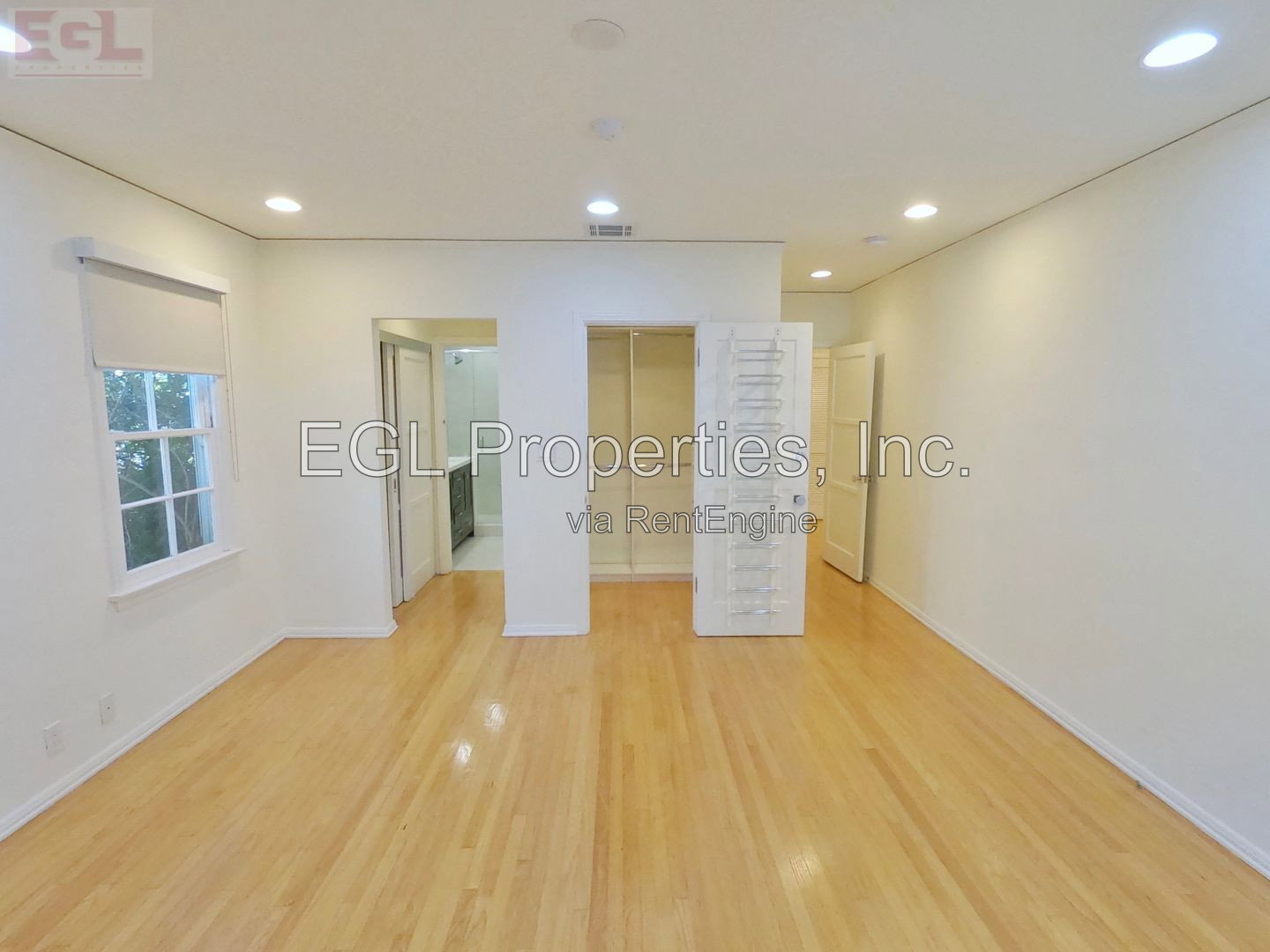 Gallery Image 14