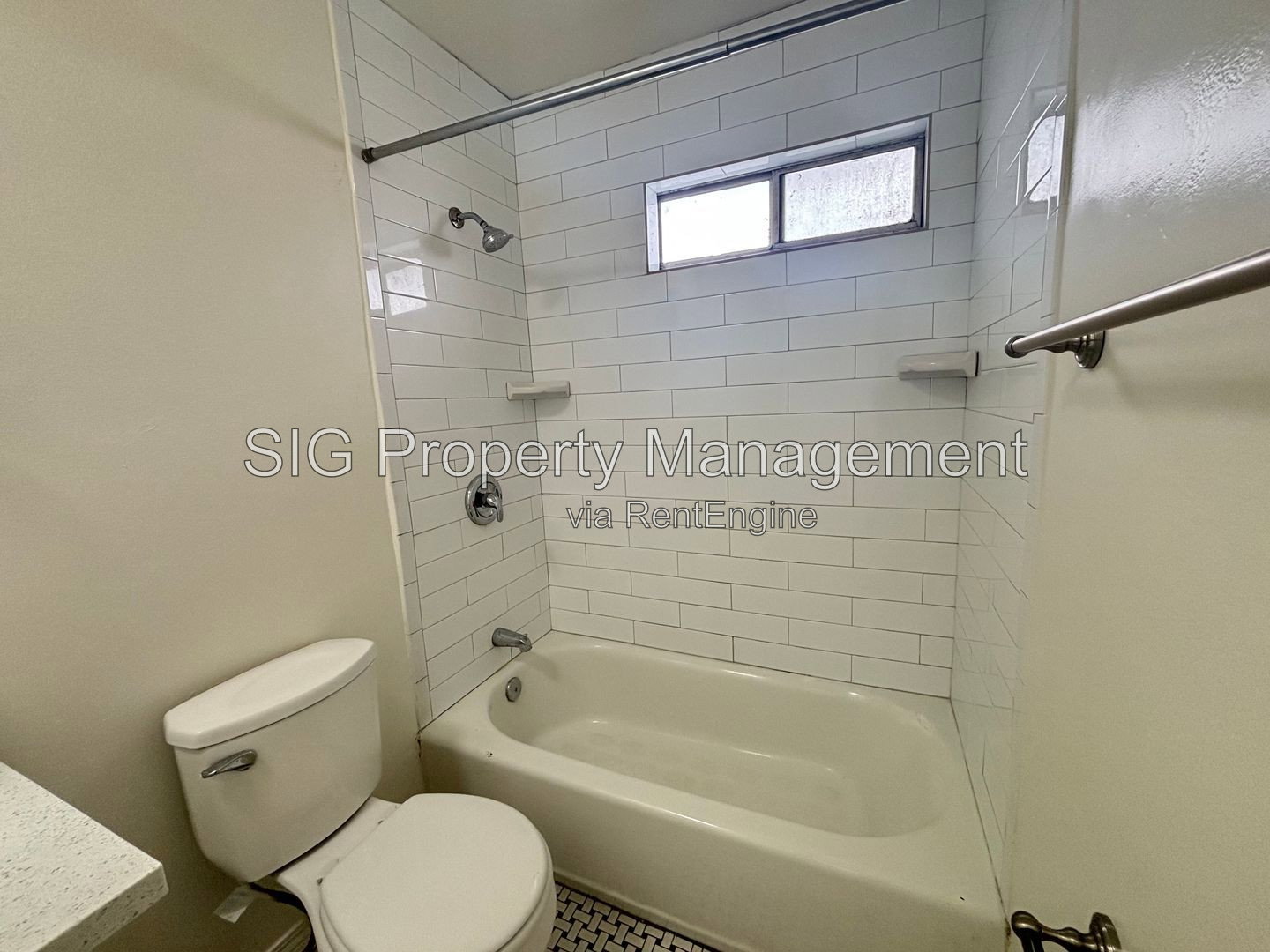 Gallery Image 13