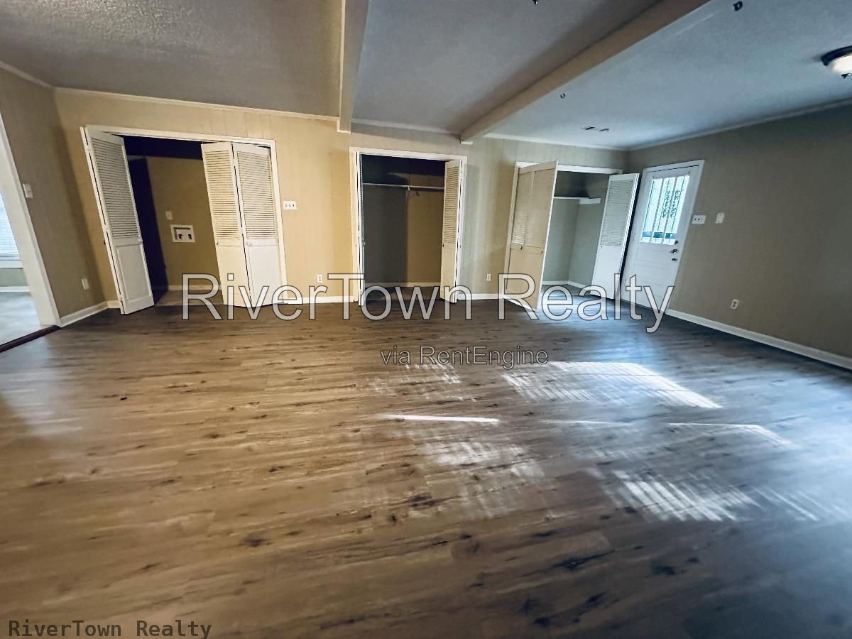 Gallery Image 17