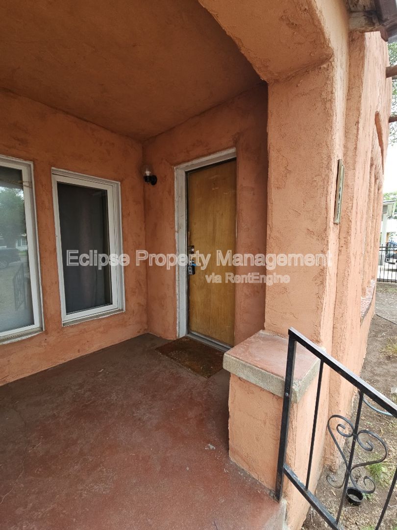 Gallery Image 0
