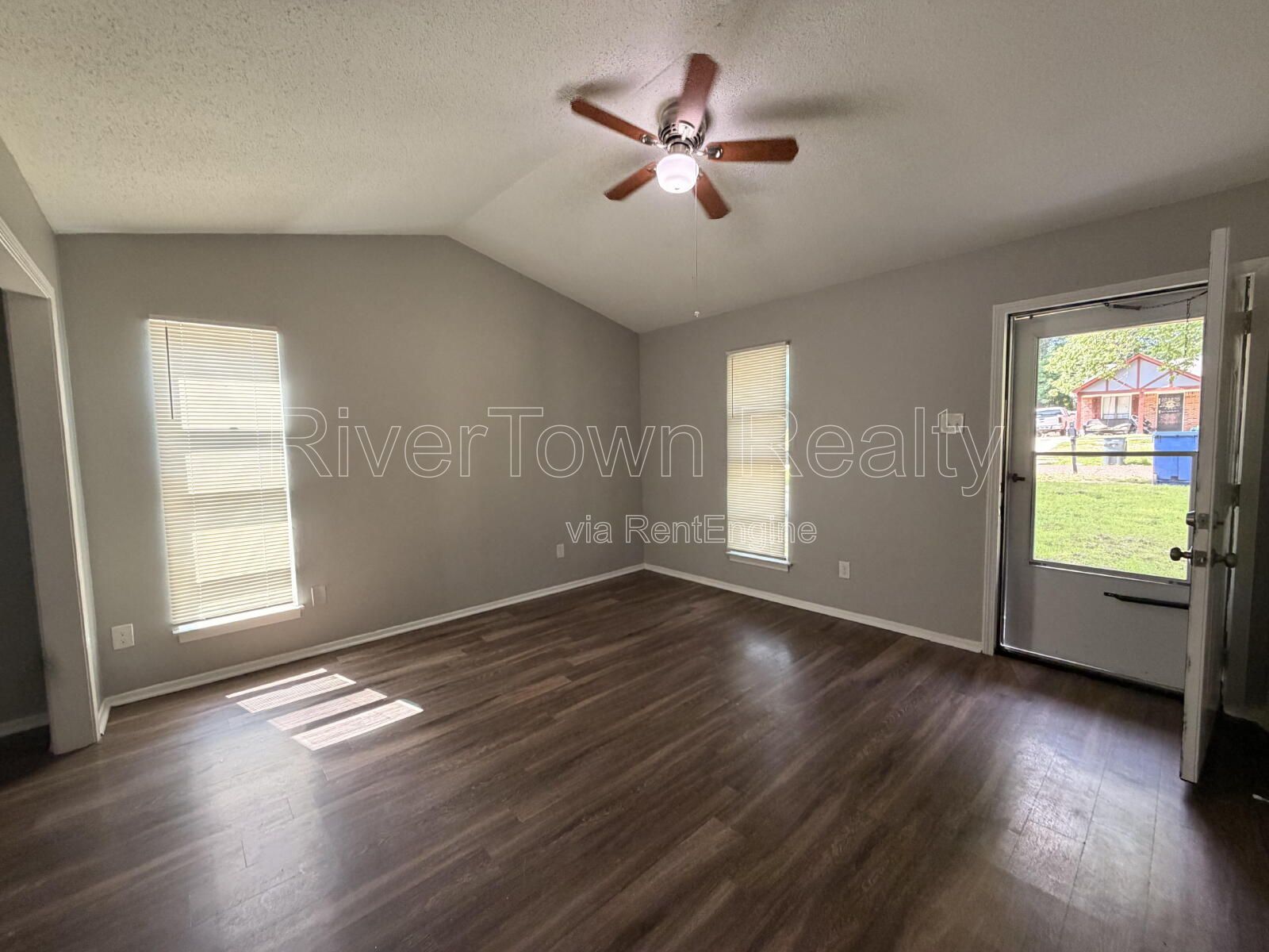 Gallery Image 14