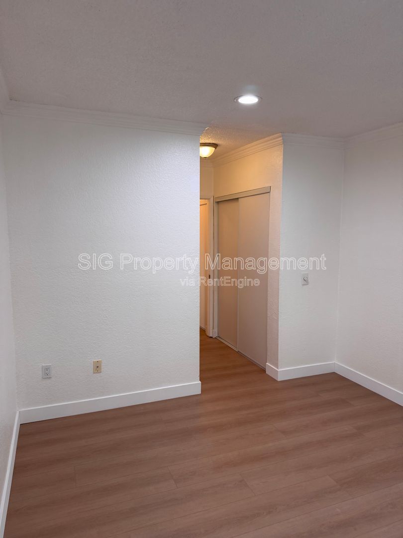Gallery Image 21