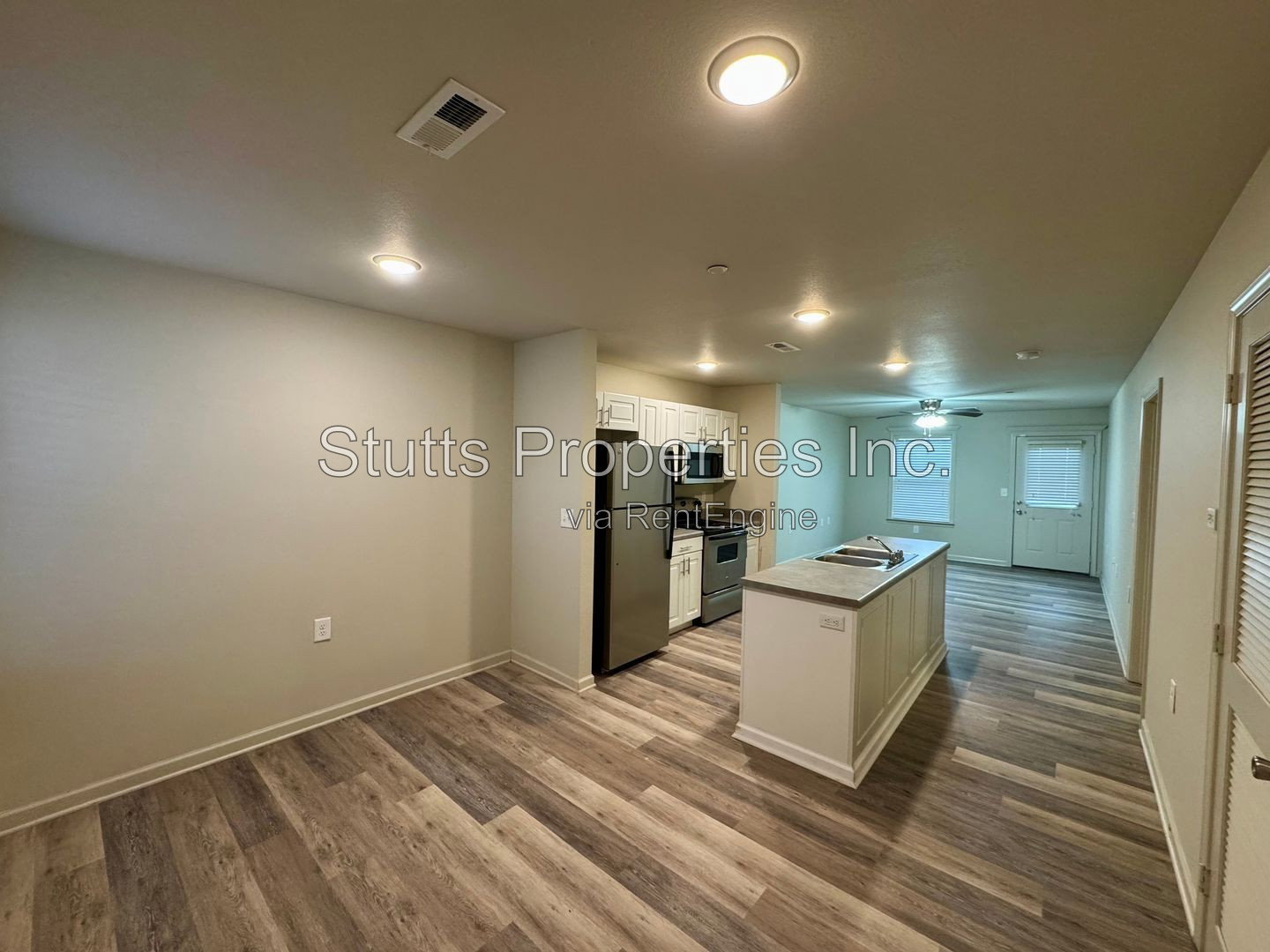 Gallery Image 0
