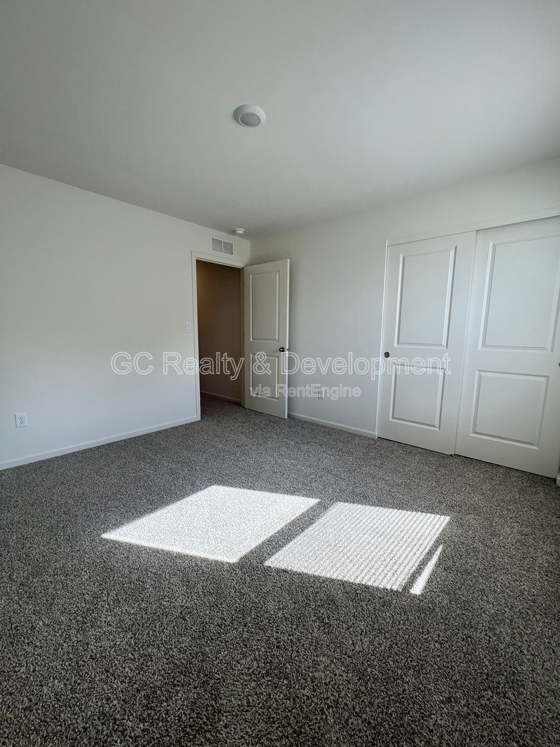 Gallery Image 19