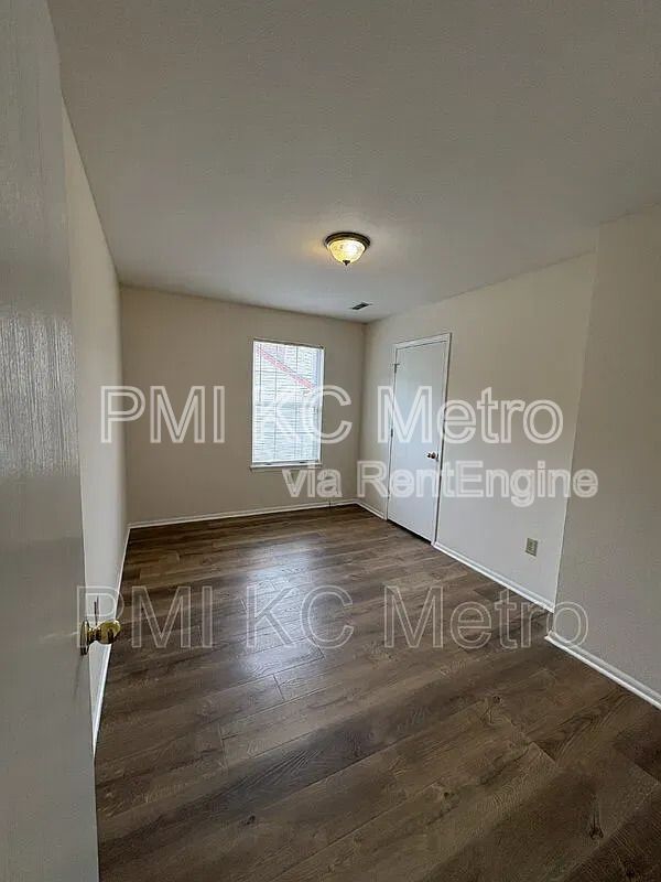 Gallery Image 16