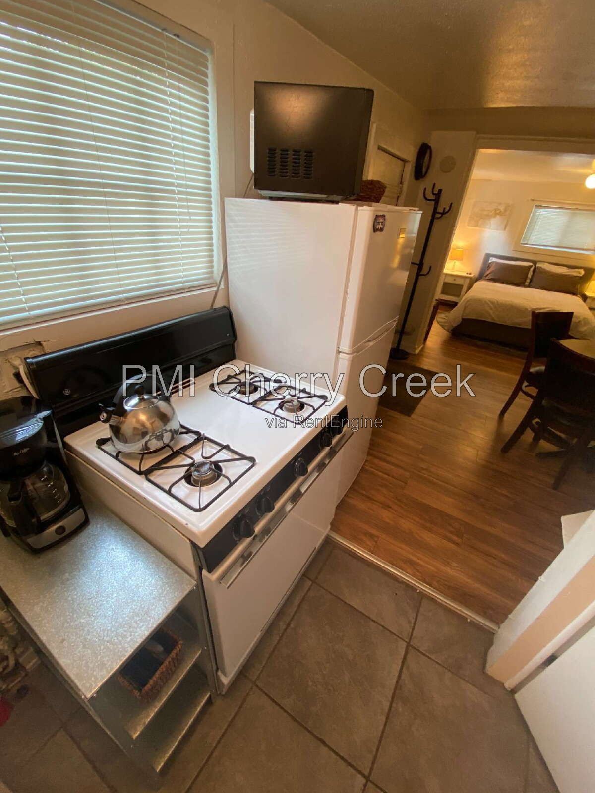 Gallery Image 0