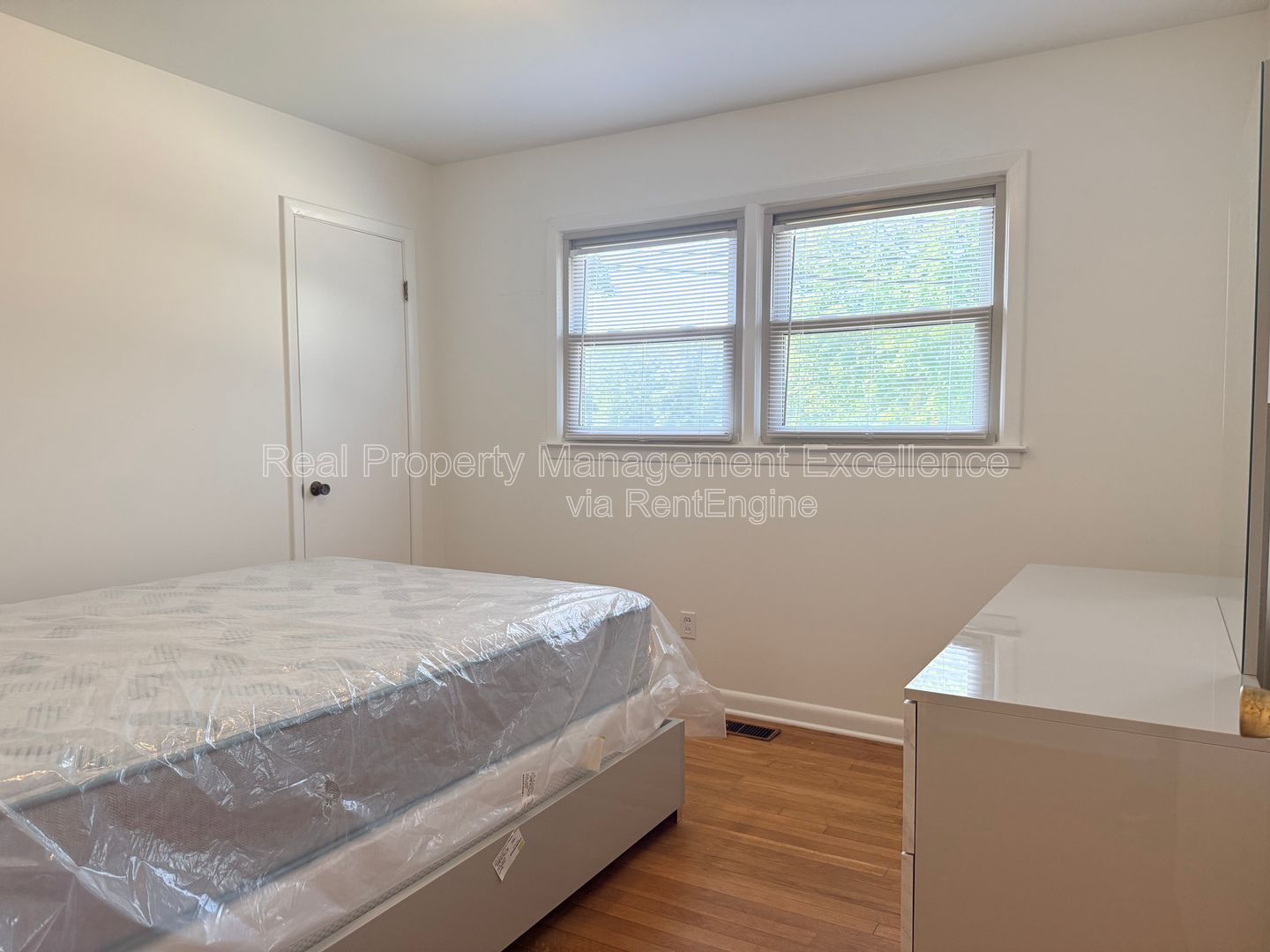Gallery Image 37