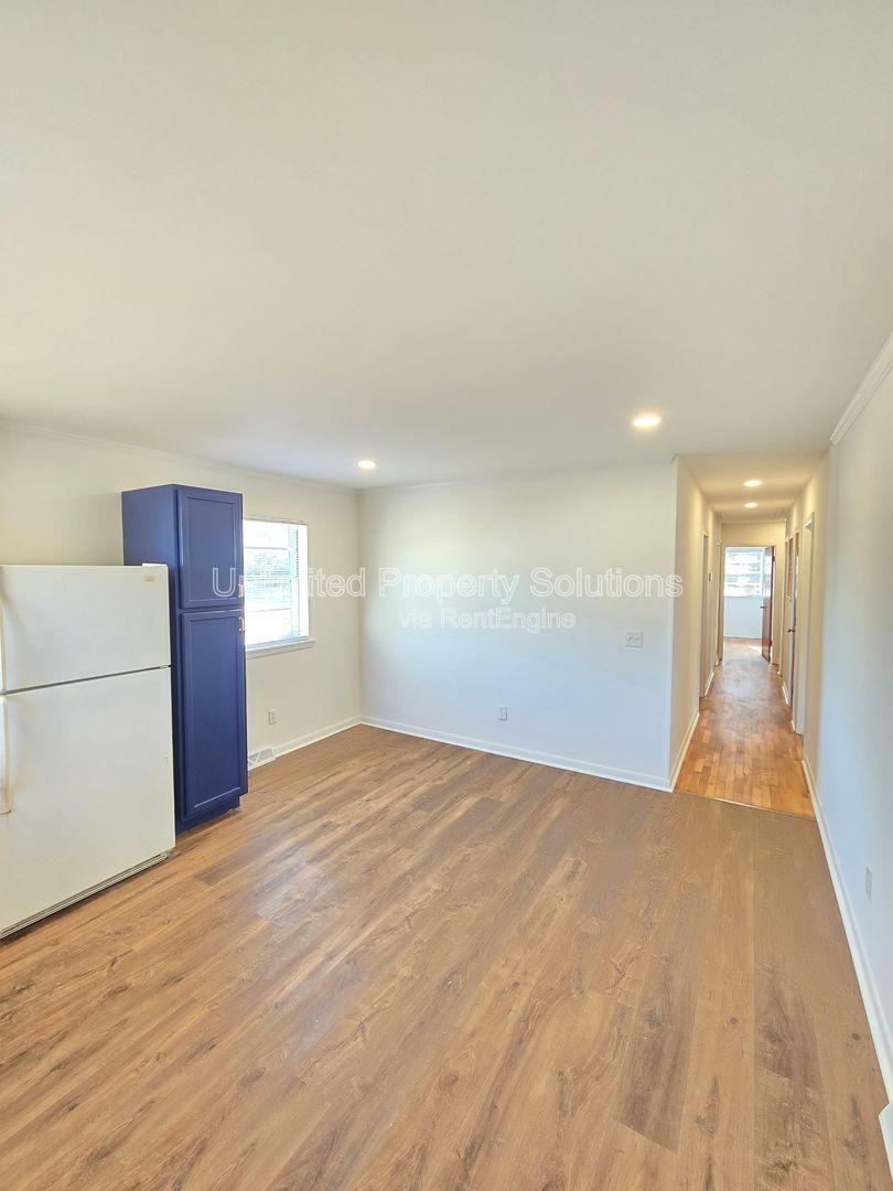 Gallery Image 15