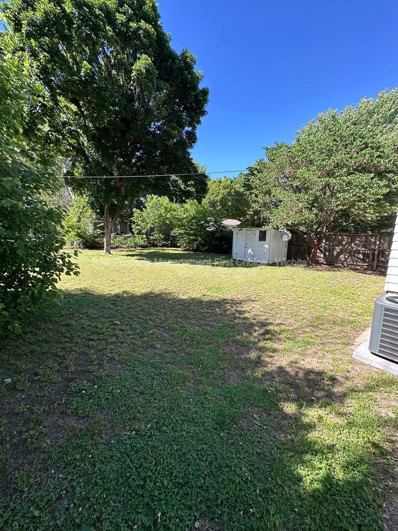 Gallery Image 15
