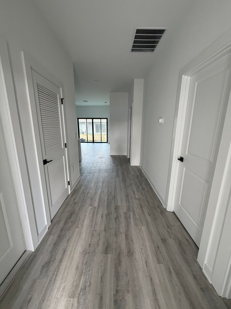 Gallery Image 16
