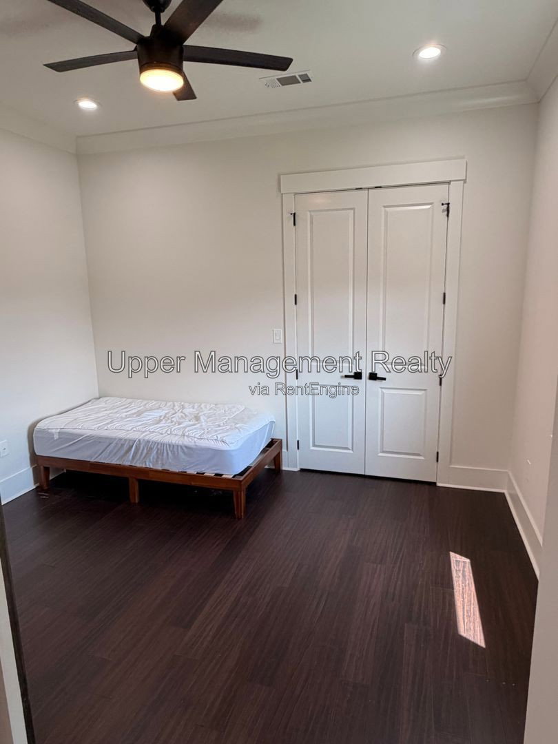 Gallery Image 20