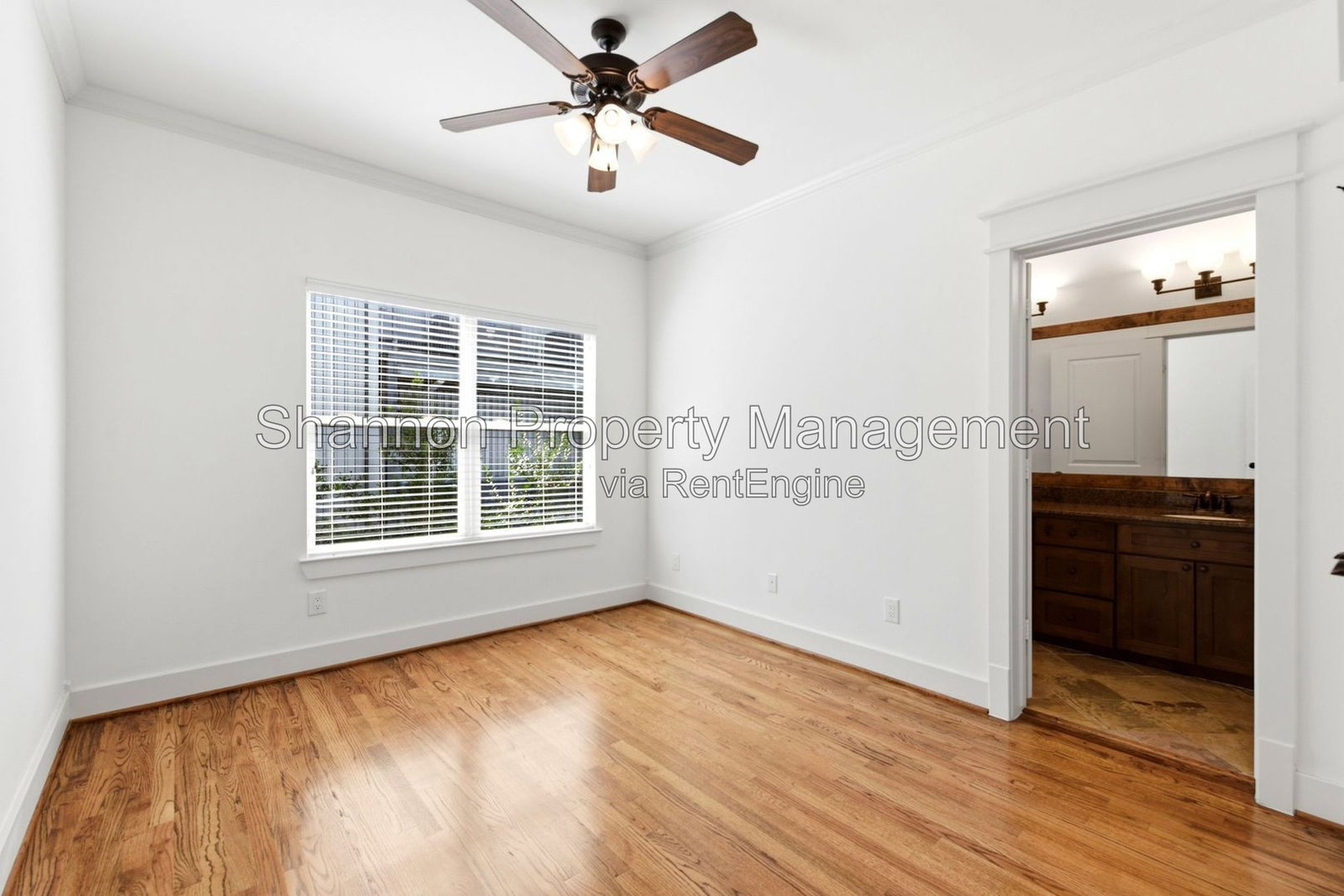 Gallery Image 33