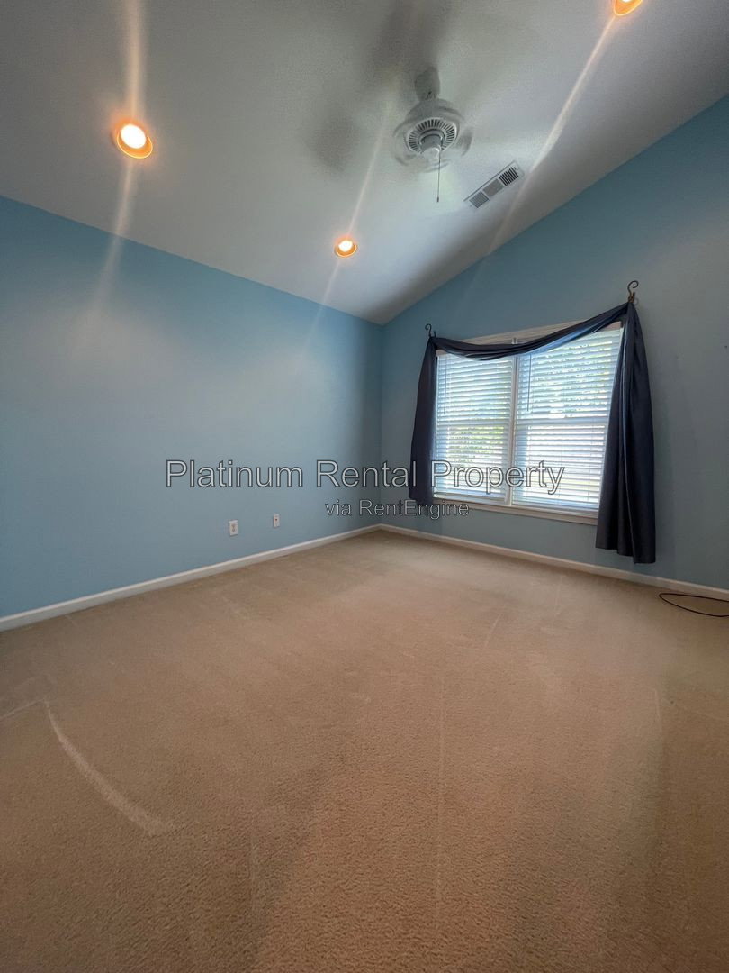 Gallery Image 70