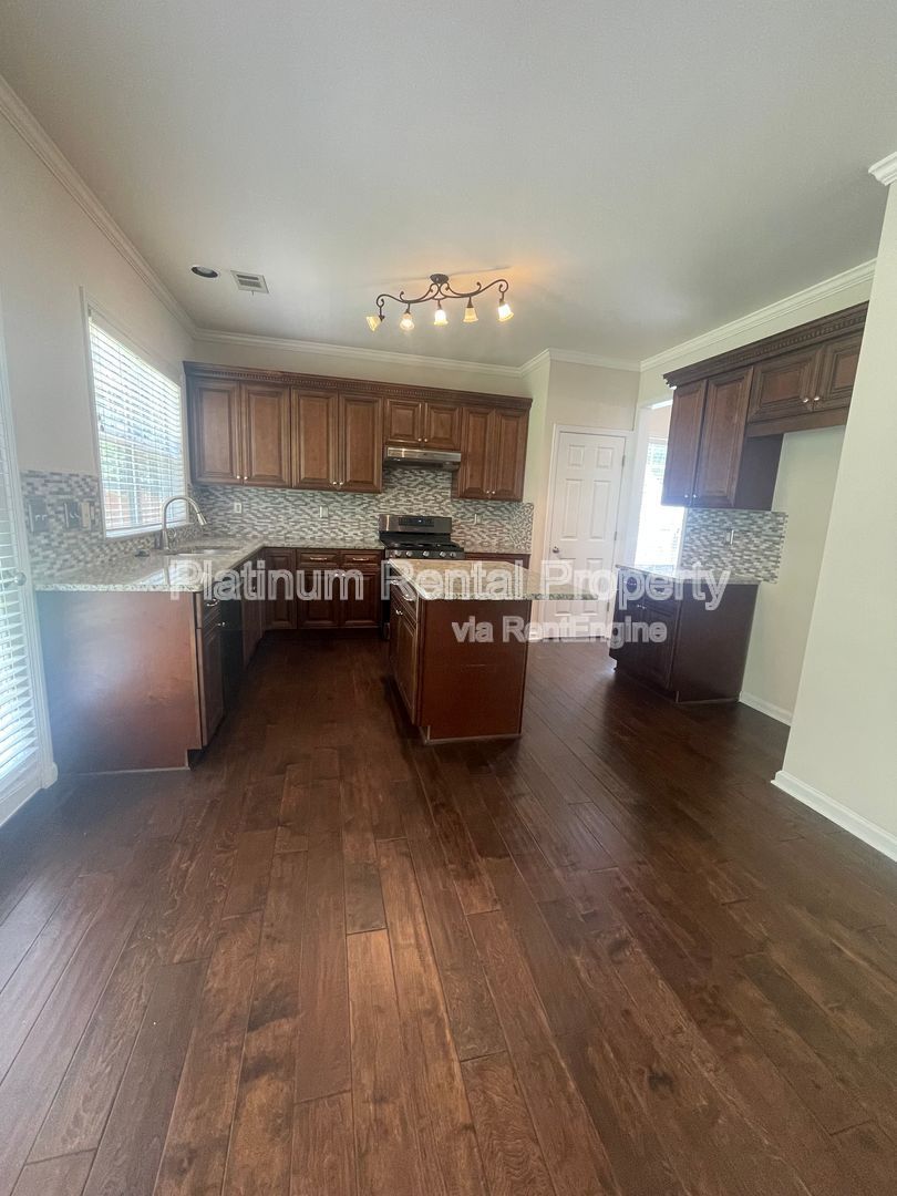 Gallery Image 25