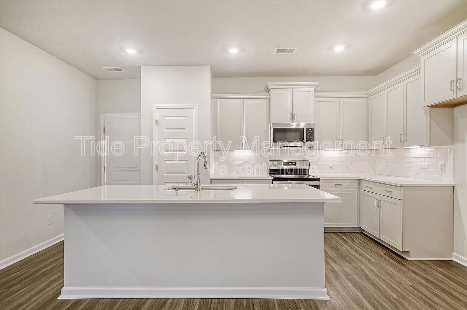Gallery Image 14