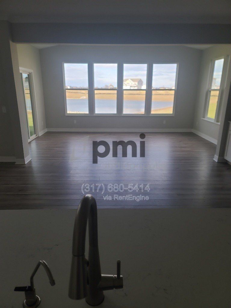 Gallery Image 18