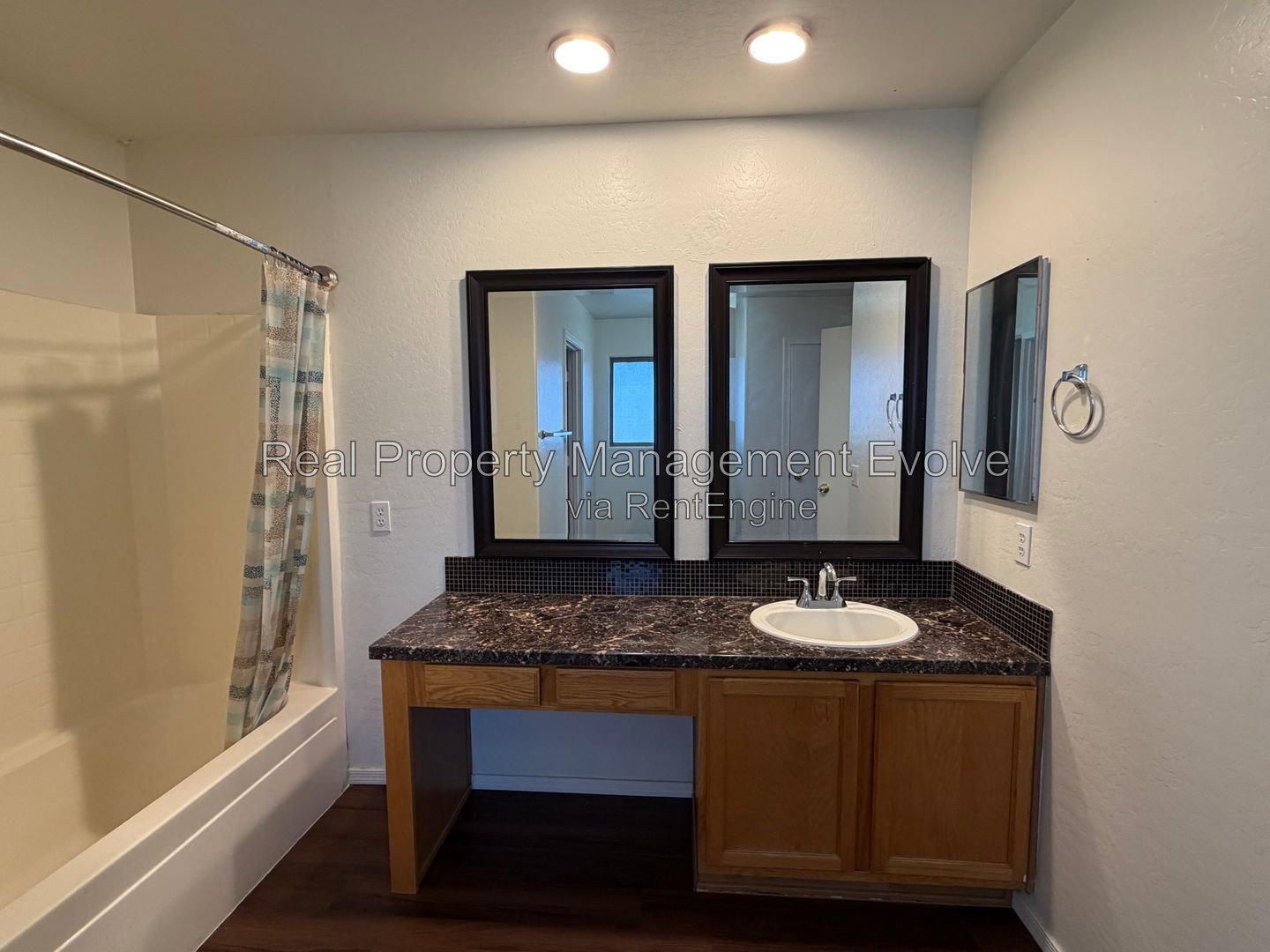 Gallery Image 32