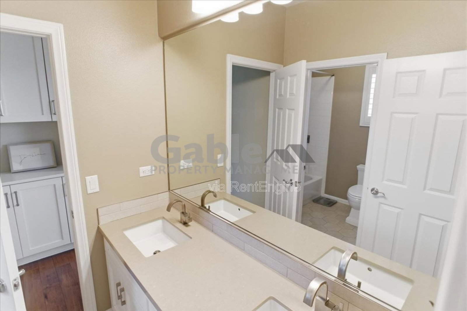 Gallery Image 19